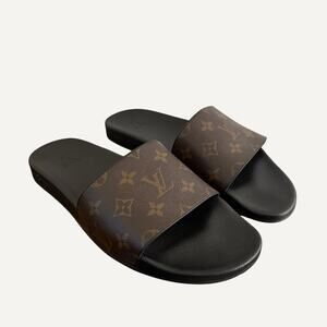Size 10US - Louis Vuitton Men's Water Front Mule Slides
